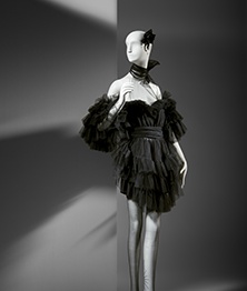 Thierry Mugler, Apron