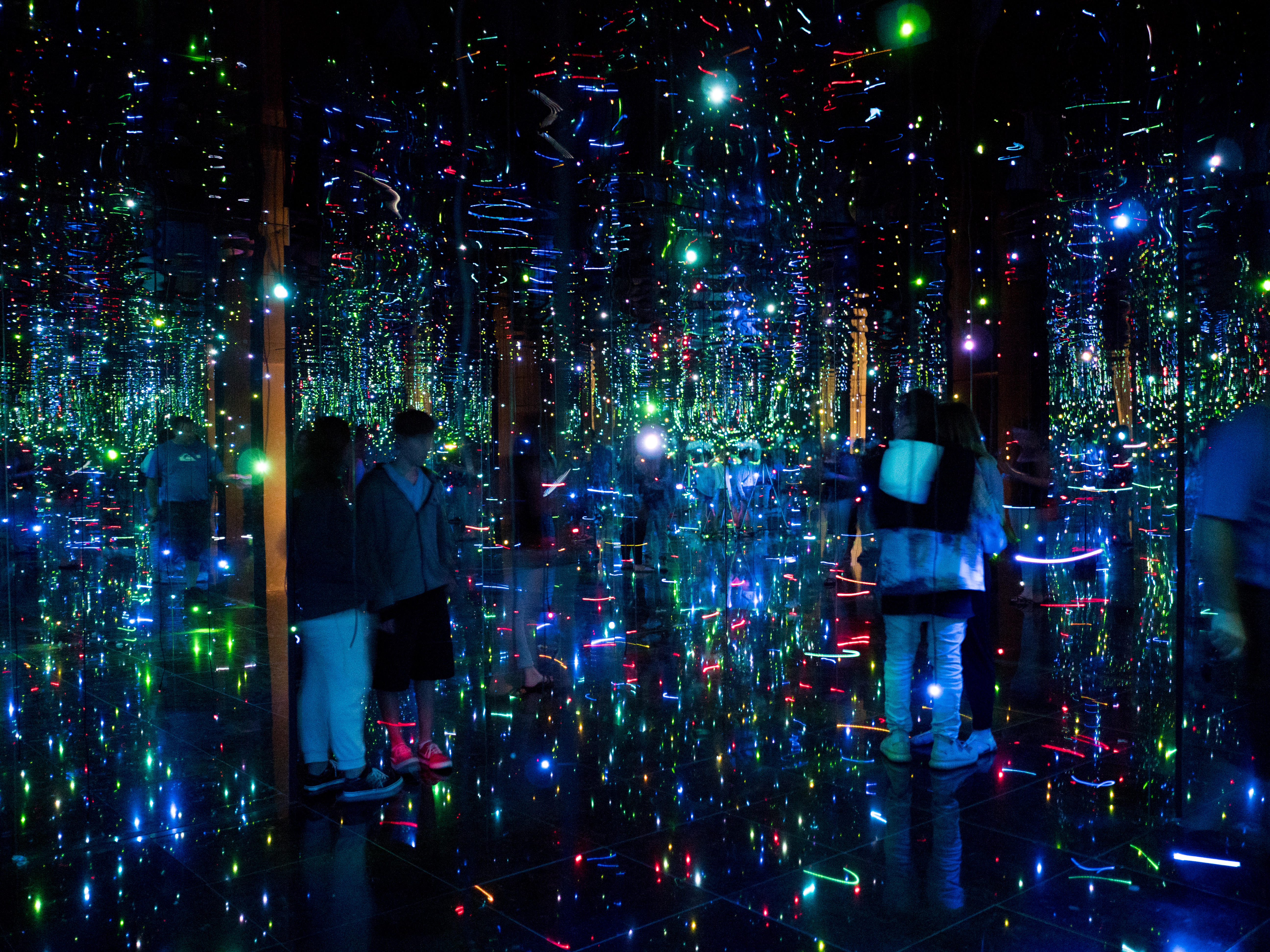Fireflies Infinity Mirror Room