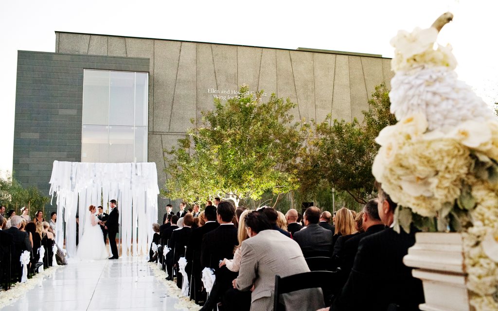 Estamos aquí para crear una experiencia plena de arte para su evento.