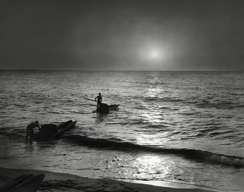 Quintus Fernando, Morning Launch 2, circa 1950s. Black and white photograph. Private collection. © Fernando Family Trust.