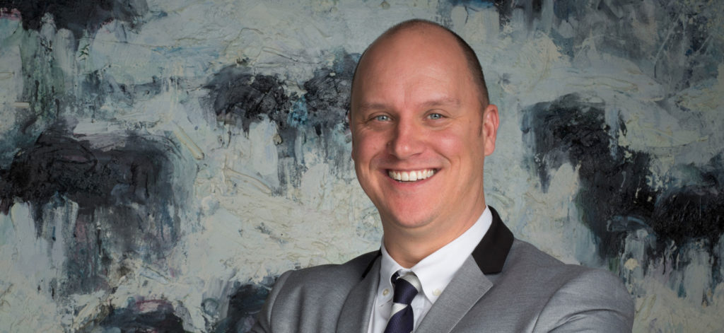 En una búsqueda nacional, el museo Phoenix Art Museum, ha seleccionado a Jeremy Mikolajczak como el nuevo director y CEO del museo